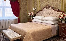 Lion Hotel